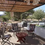 شقة Ritaki